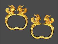 c99c1.9A-3_REBEKAH_A_pair_of_ancient_Persian_gold_bracelets_similar_to_the_ones_Rebekah_received.jpg