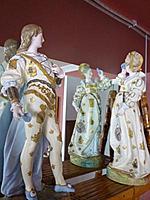 anchor-mark-on-romeo-juliet-porcelain-figurines-pre-1920-21480645.jpg
